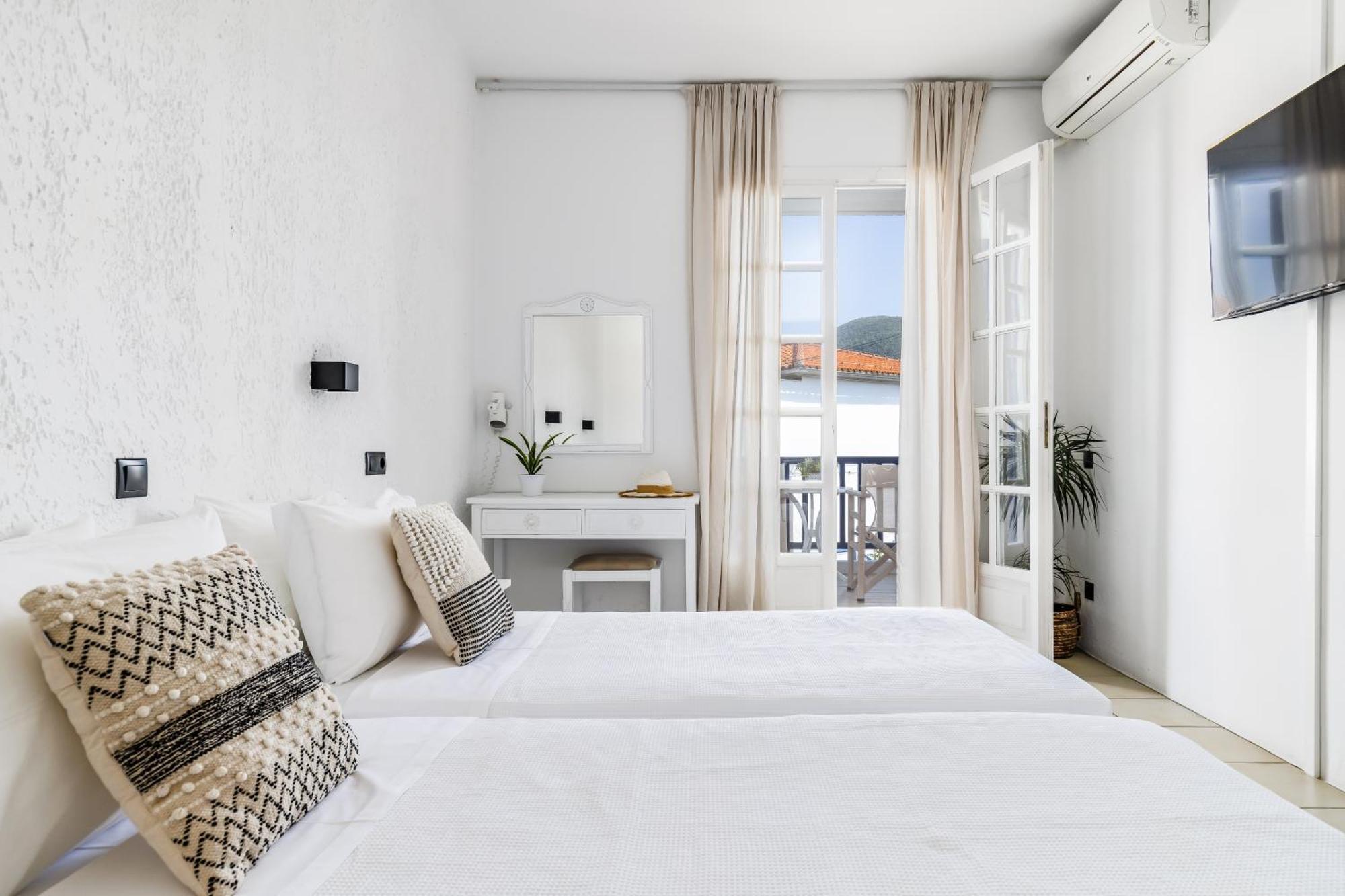 Aperitton Hotel Skópelos Eksteriør bilde